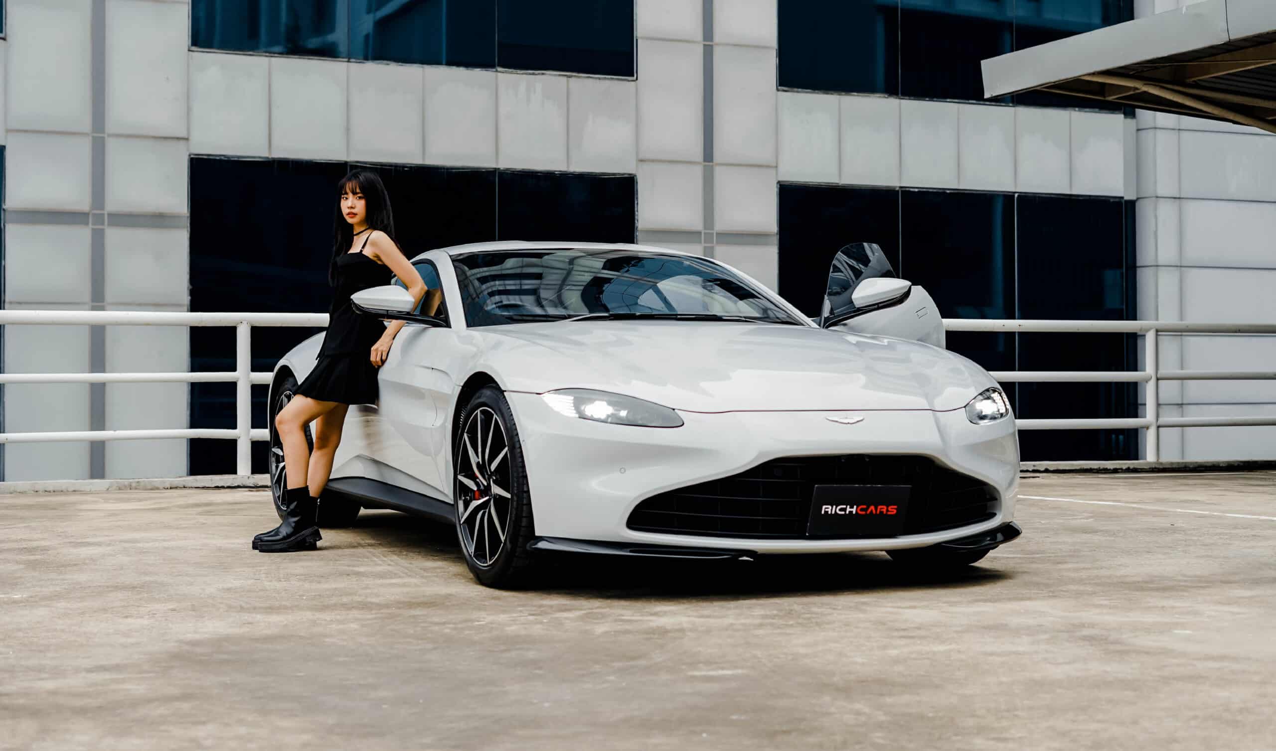 Aston Martin ตัวเด็ดสุดจึ้ง