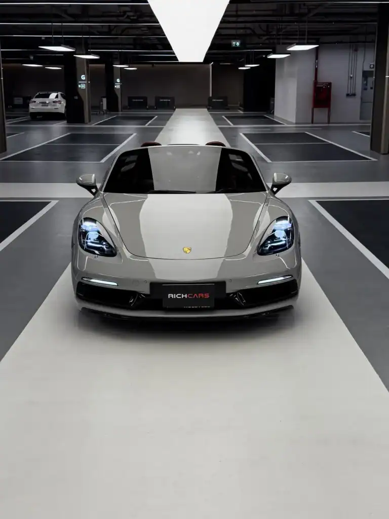 richcars-car-rental-porsche-718-boxster-2022-1