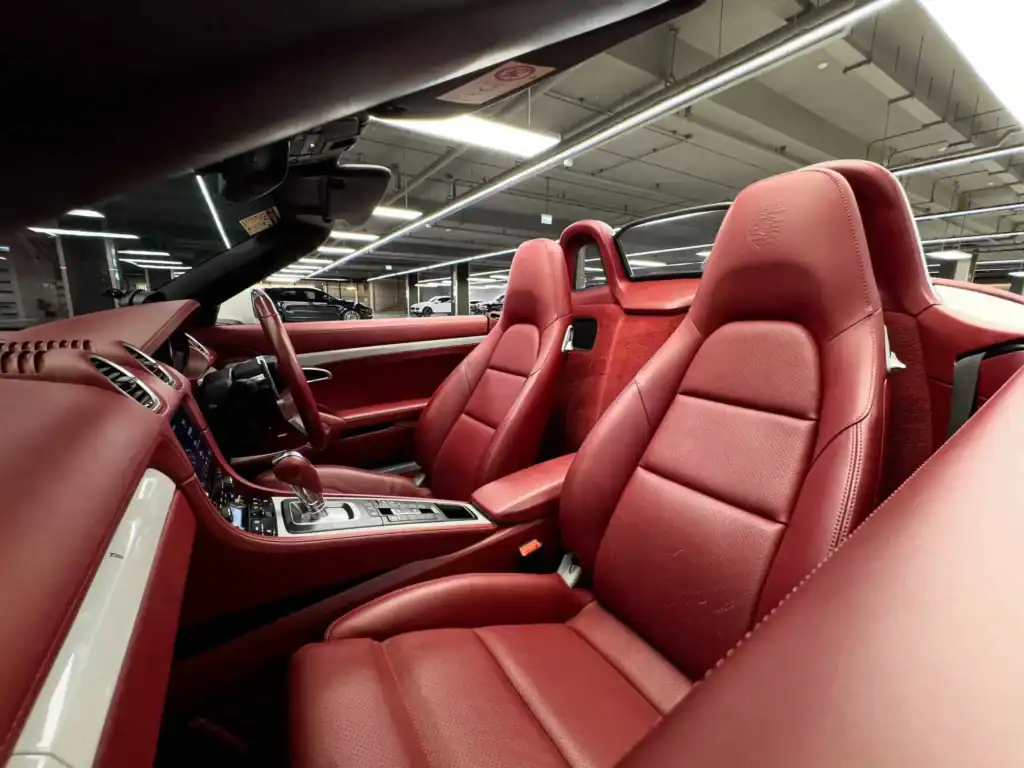 richcars-car-rental-porsche-718-boxster-2022-3