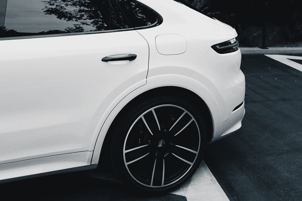 Cayenne Coupe_01-min