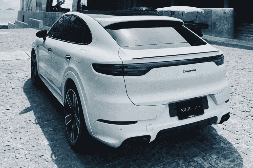 Cayenne Coupe_03-min