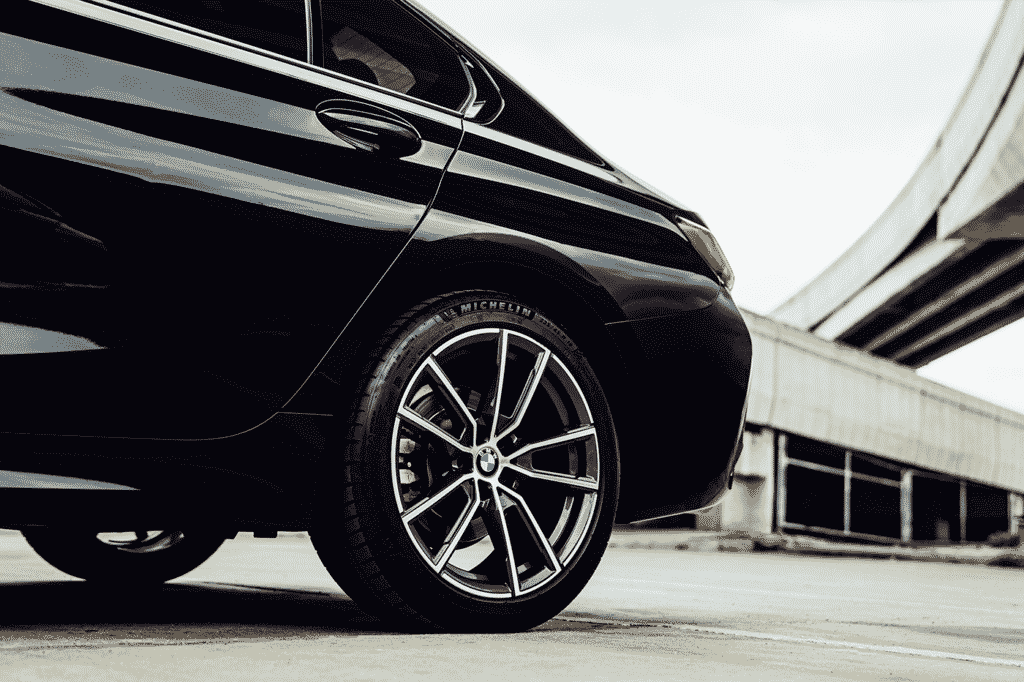 เช่ารถหรู-เข่ารถสปอร์ต-เช่าซุปเปอร์คาร์-เช่ารถBMW-320D (4)