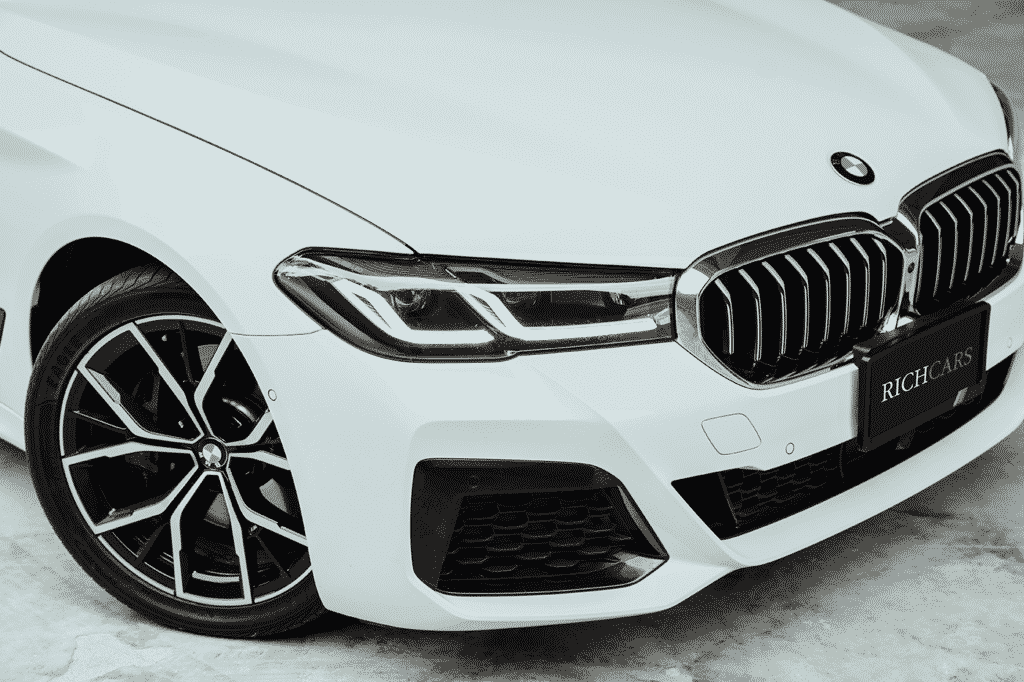 เช่ารถหรู-เข่ารถสปอร์ต-เช่าซุปเปอร์คาร์-เช่ารถBMW 5 SERIES (2)
