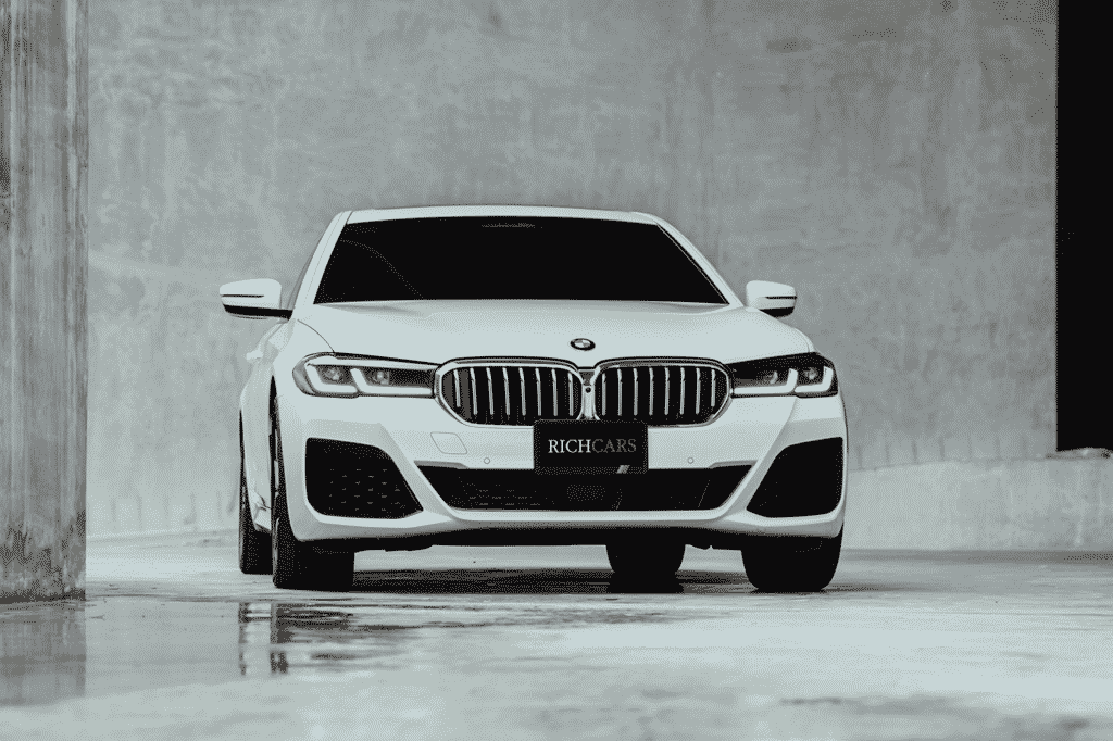 เช่ารถหรู-เข่ารถสปอร์ต-เช่าซุปเปอร์คาร์-เช่ารถBMW 5 SERIES (4)