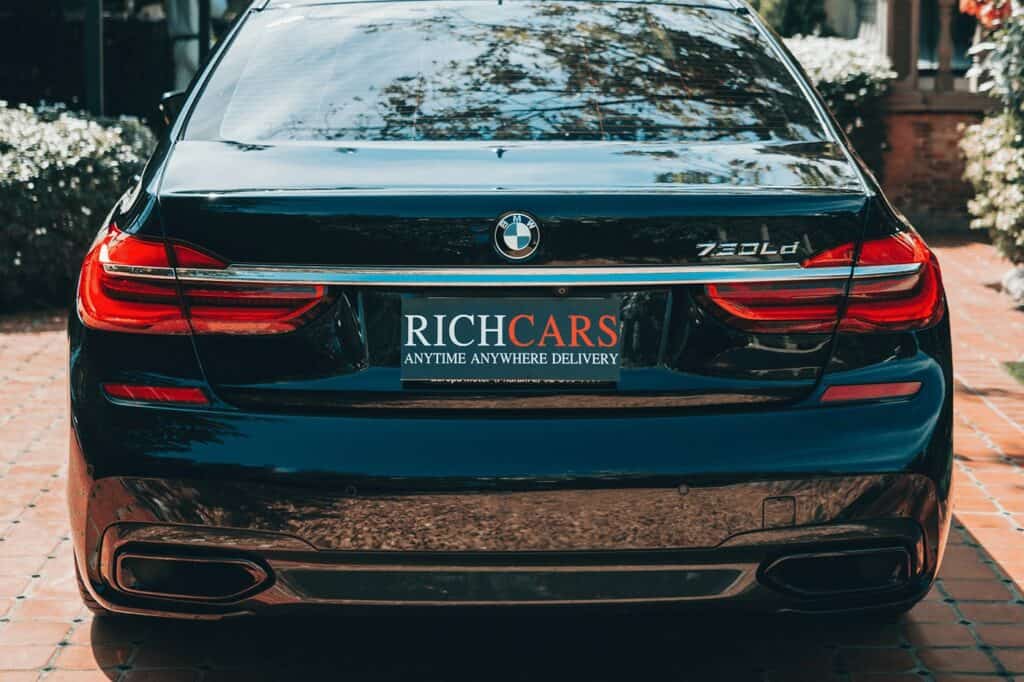 เช่ารถหรู-เข่ารถสปอร์ต-เช่าซุปเปอร์คาร์-เช่ารถBMW-7-series (1)