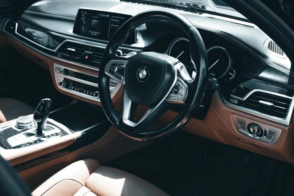 เช่ารถหรู-เข่ารถสปอร์ต-เช่าซุปเปอร์คาร์-เช่ารถBMW-7-series (4)