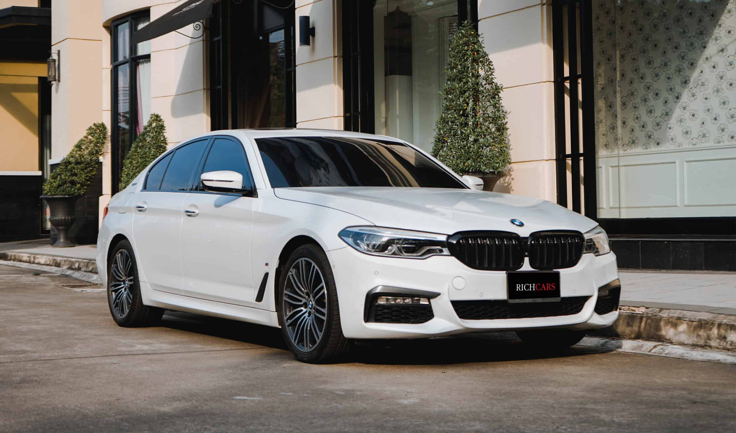 เช่ารถหรู BMW ค่ายใบพัดกับความ Luxury ของสายธุรกิจ