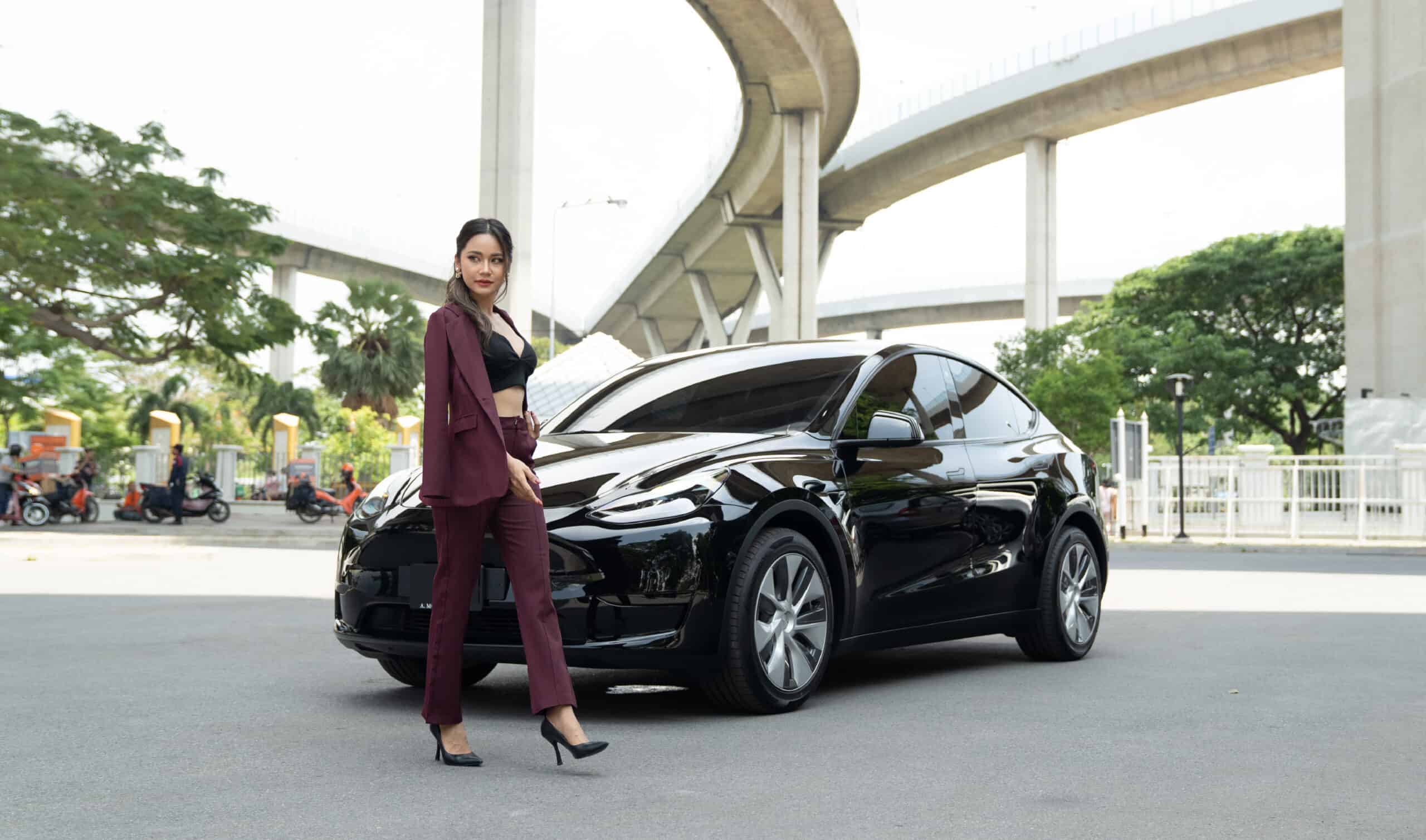 เช่ารถหรู Tesla แรงล้ำอนาคต หรูหราในสไตล์ไฮเทค