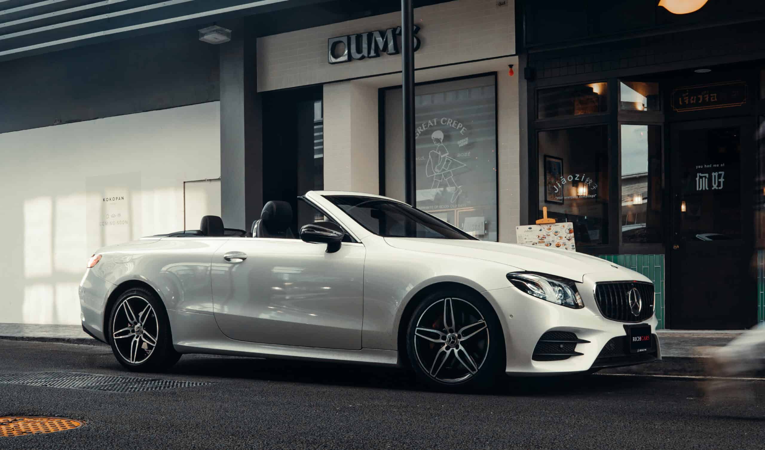 รุ่น E Cabriolet เช่ารถเบนซ์ ขับเอง เริ่ม 19,000.- /วัน