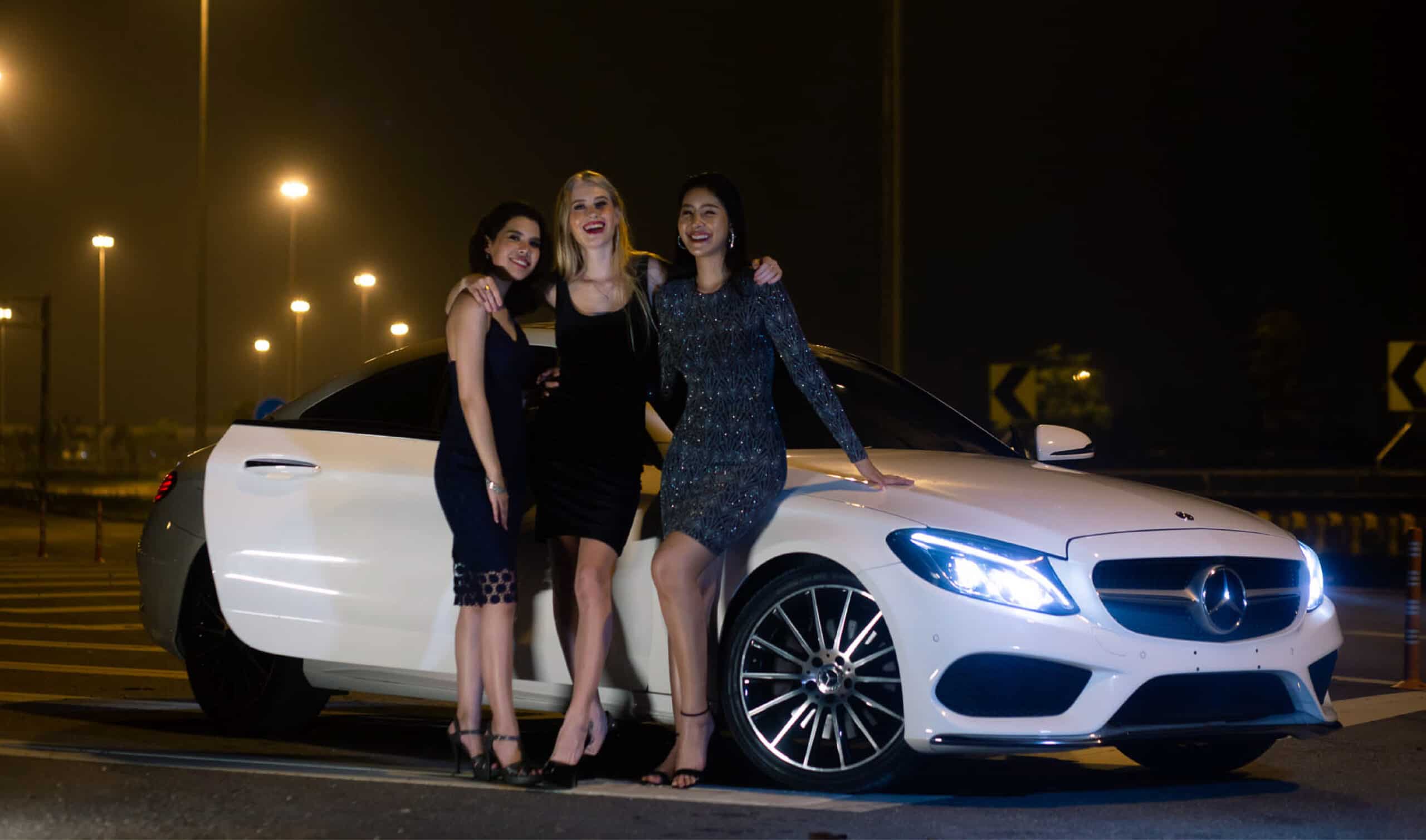 C Coupe เช่ารถเบนซ์ ขับเอง เริ่มต้นเพียง 15,000.- /วัน