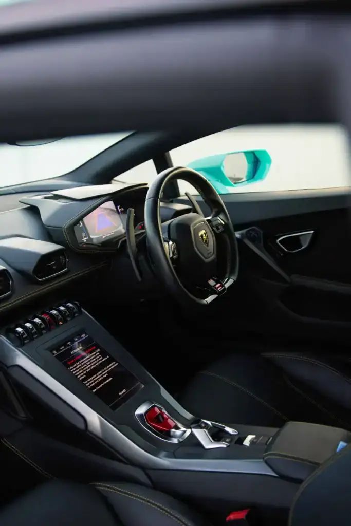 richcars-car-rental-lamborghini-huracan-evo-blue-2024-10