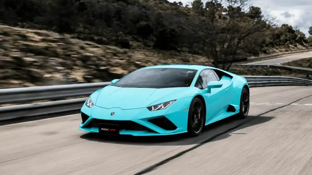 richcars-car-rental-lamborghini-huracan-evo-blue-2024-6