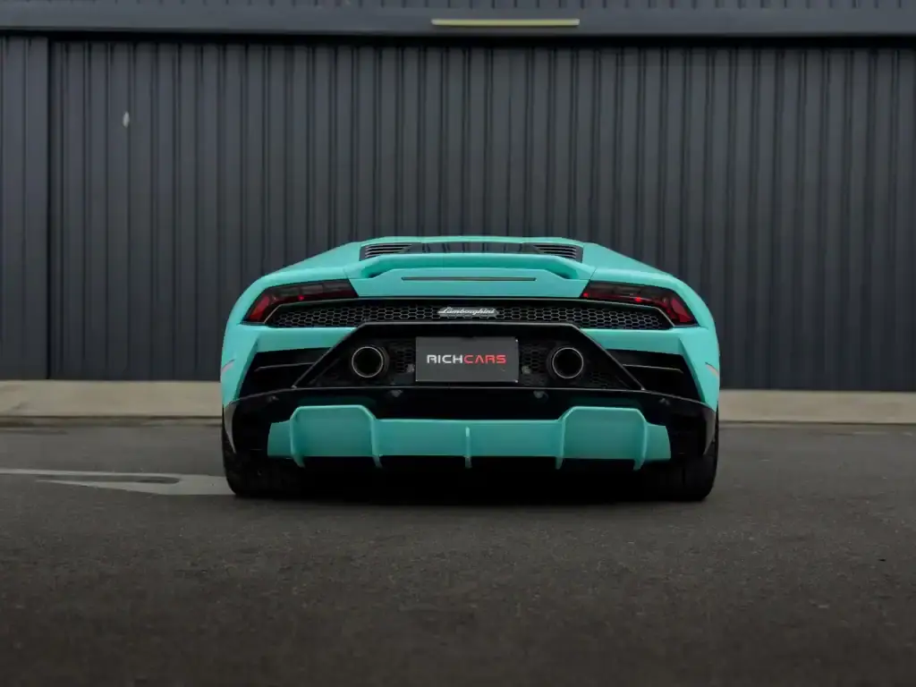 richcars-car-rental-lamborghini-huracan-evo-blue-2024-7