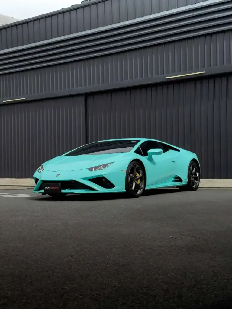 richcars-car-rental-lamborghini-huracan-evo-blue-2024-8