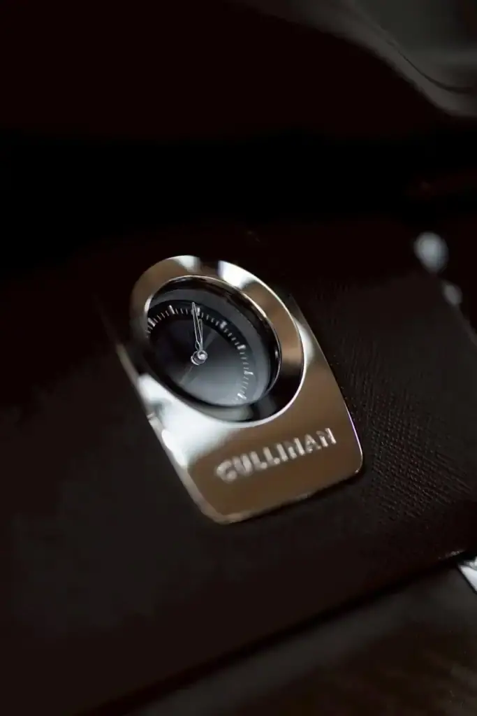 richcars-car-rental-rolls-royce-cullinan-2