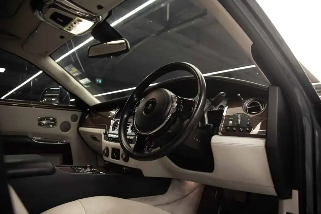 richcars-car-rental-rolls-royce-ghost-5